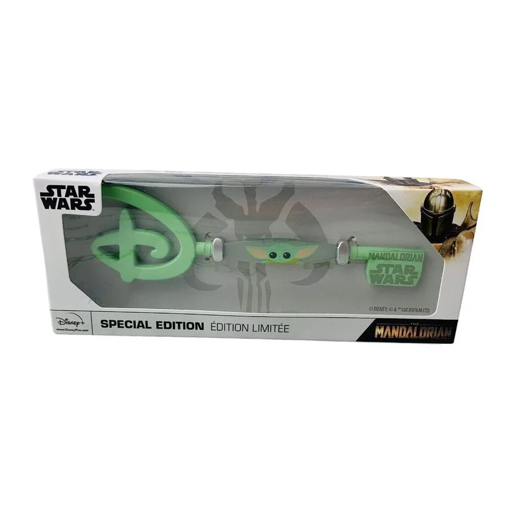 DISNEY STORE~THE CHILD~SPECIAL EDITION KEY STAR WARS~THE MANDALORIAN